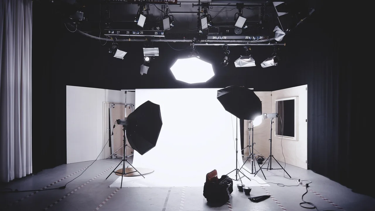 Multiple product photography variations used in the Multi-Variation Generator guide