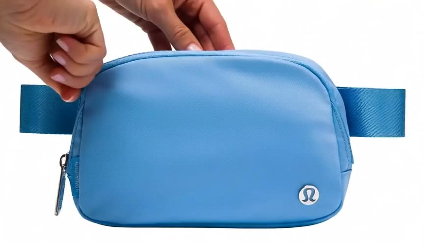 Frame from Belt bag hands-on video